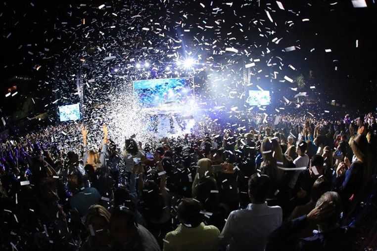 Enrique Iglesias at Ehdeniyat
